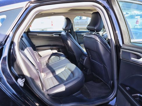 Used 2018 Ford Fusion SE w/ Equipment Group 602A image 26