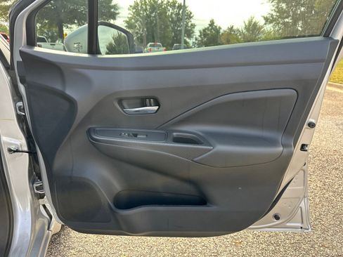 New 2025 Nissan Versa SV w/ Trunk Package FWD image 13