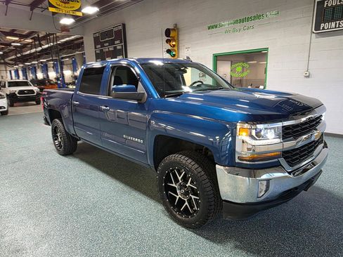 Used 2017 Chevrolet Silverado 1500 LT w/ All Star Edition AWD/4WD image 4