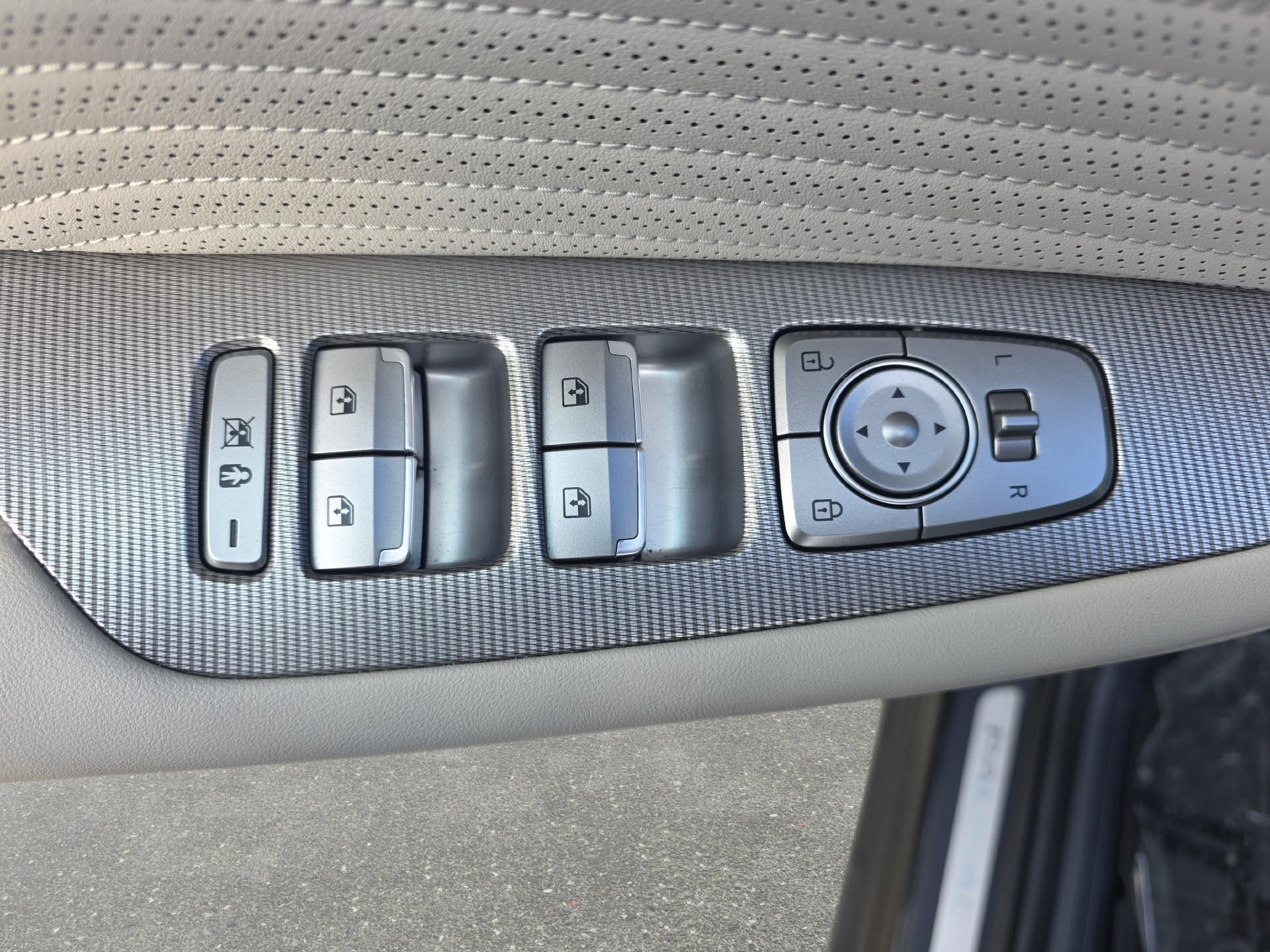 Used 2023 Hyundai Palisade Calligraphy w/ Winter Package FWD image 27