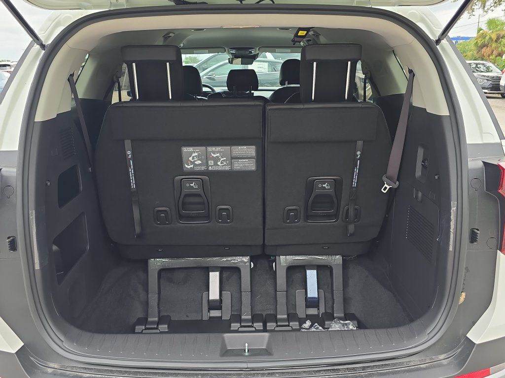 New 2027 Kia Carnival FWD image 10