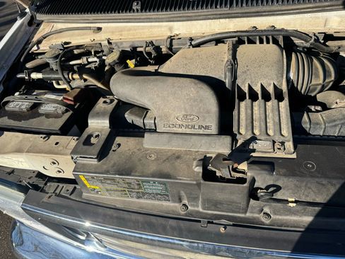 Used 2005 Ford E-350 and Econoline 350 XLT image 24