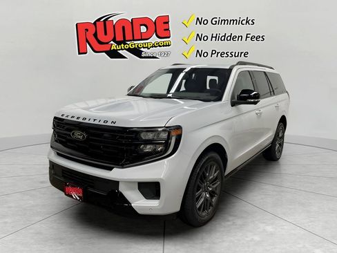 New 2025 Ford Expedition Platinum w/ Stealth Performance Package AWD/4WD image 1