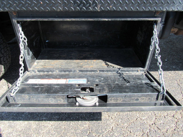 Used 2018 Ford F550 2WD Regular Cab Super Duty image 16