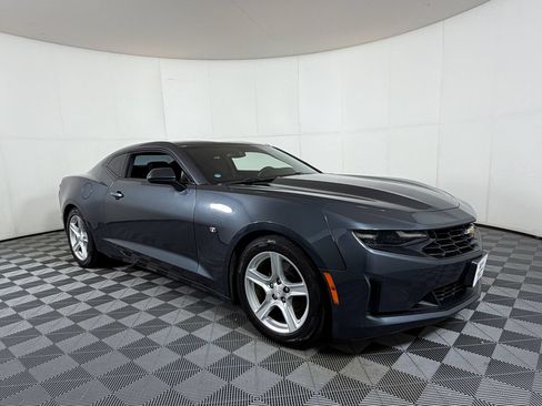 Used 2019 Chevrolet Camaro LT RWD image 1
