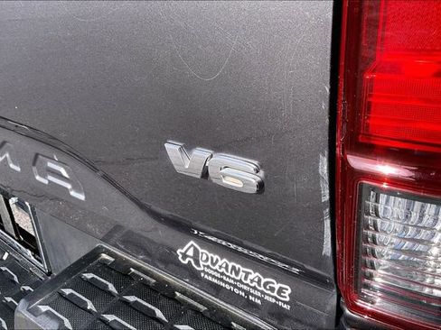 Used 2018 Toyota Tacoma TRD Sport image 33