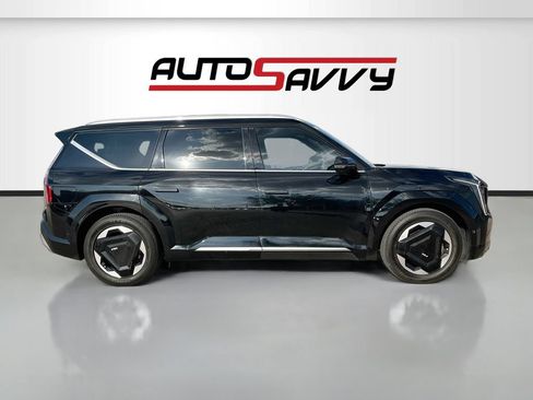 Used 2024 Kia EV9 Land AWD/4WD image 8