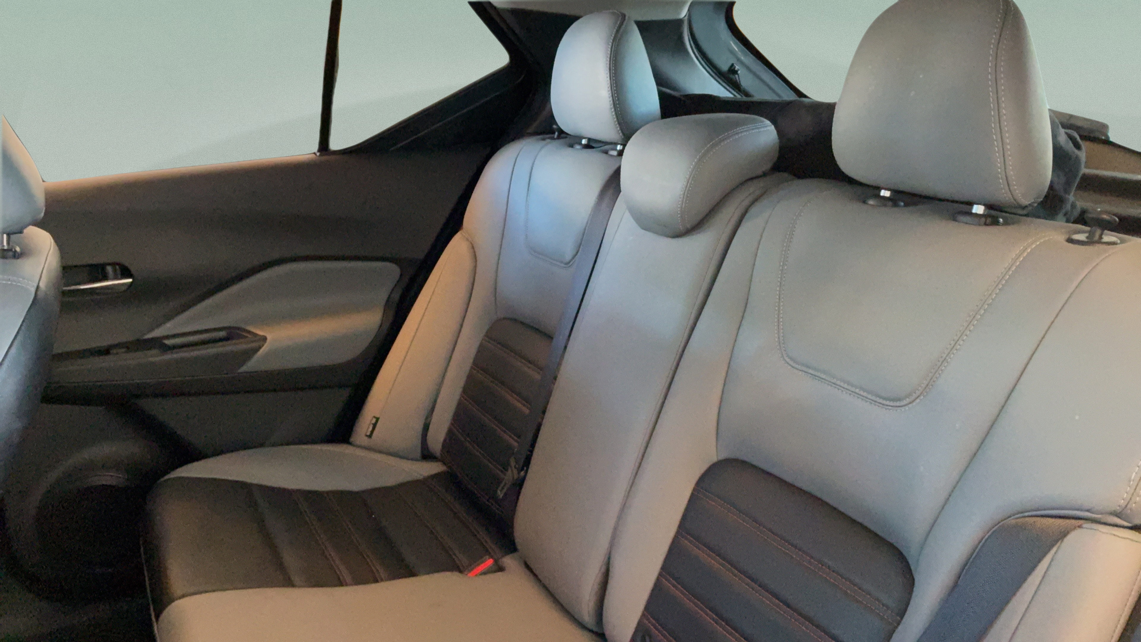 Used 2021 Nissan Kicks SR w/ SR Premium Package FWD image 23