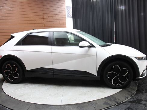 Used 2024 Hyundai Ioniq 5 SEL image 13