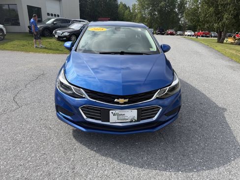 Used 2018 Chevrolet Cruze LT FWD image 8
