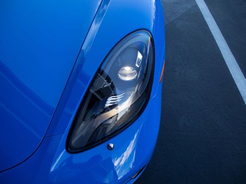 Certified 2025 Porsche 718 Cayman S RWD image 8