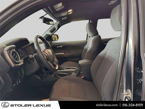 Used 2017 Toyota Tacoma SR5 image 20