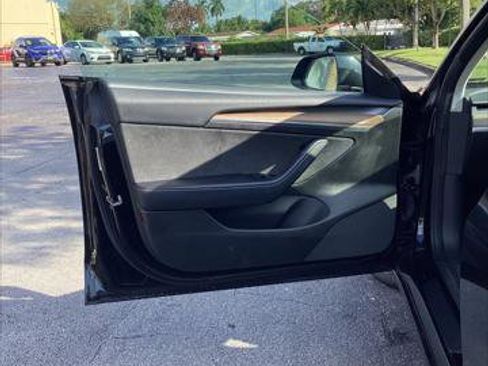 Used 2023 Tesla Model 3 Standard Range RWD image 17