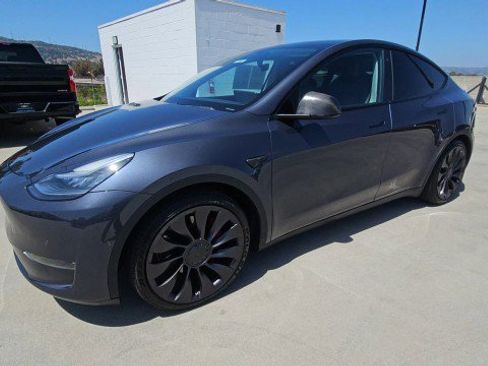 Used 2020 Tesla Model Y Performance AWD/4WD image 4