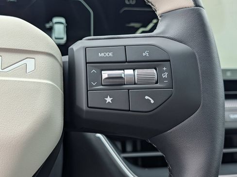 New 2026 Kia K4 GT-Line Turbo w/ GT-Line Premium Package FWD image 40