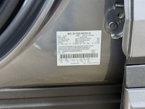 Used 2022 Ford Explorer XLT w/ Equipment Group 202A RWD image 34