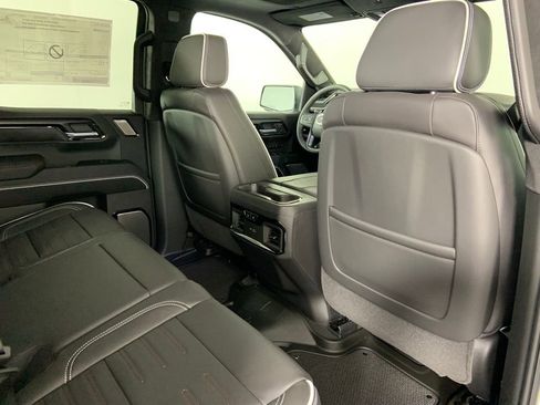 Used 2025 GMC Sierra 1500 AT4X image 14