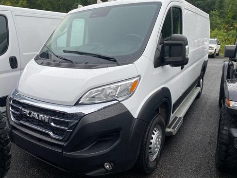Used 2025 RAM ProMaster 2500 w/ U-Haul Equipment Group FWD image 1