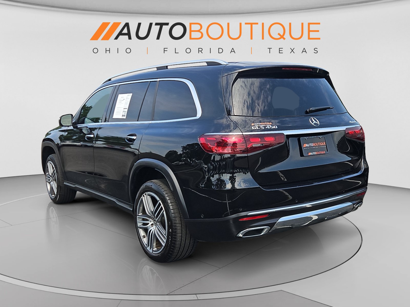 Used 2024 Mercedes-Benz GLS 450 4MATIC image 3