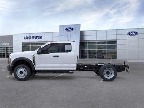 New 2025 Ford F550 4x4 SuperCab Super Duty w/ Snow Plow Prep Package image 4