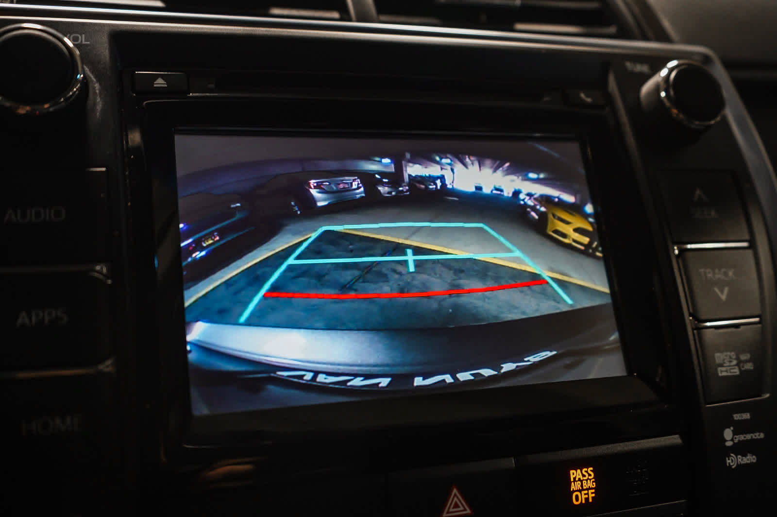 Used 2015 Toyota Camry XSE FWD image 23