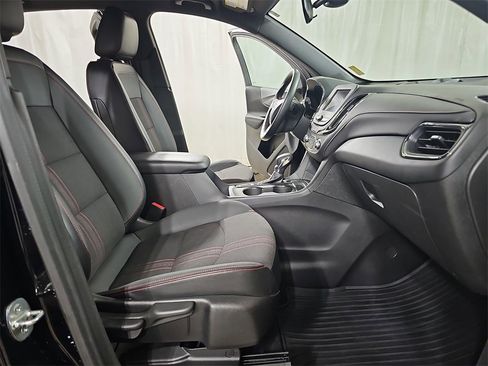 Certified 2024 Chevrolet Equinox RS image 17