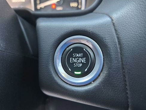 Used 2021 GMC Yukon SLT w/ SLT Premium Package image 27