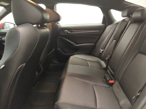 Used 2019 Honda Accord Sport image 18