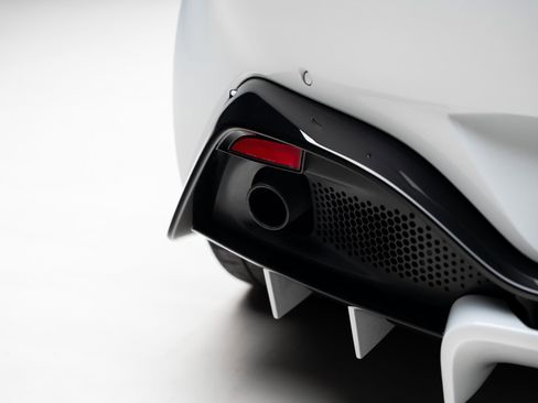 Used 2019 Aston Martin V8 Vantage Coupe RWD image 30