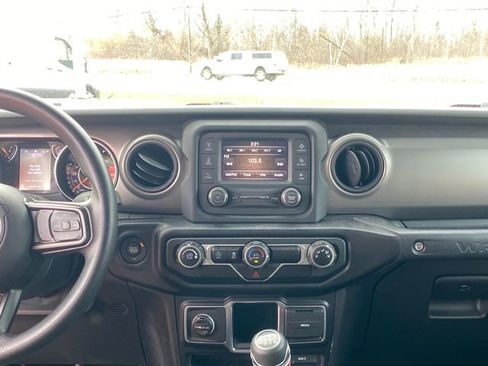 Used 2021 Jeep Wrangler Unlimited Sport image 21