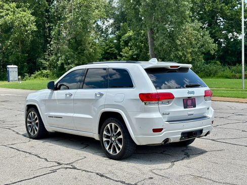 Used 2018 Jeep Grand Cherokee Overland AWD/4WD image 8