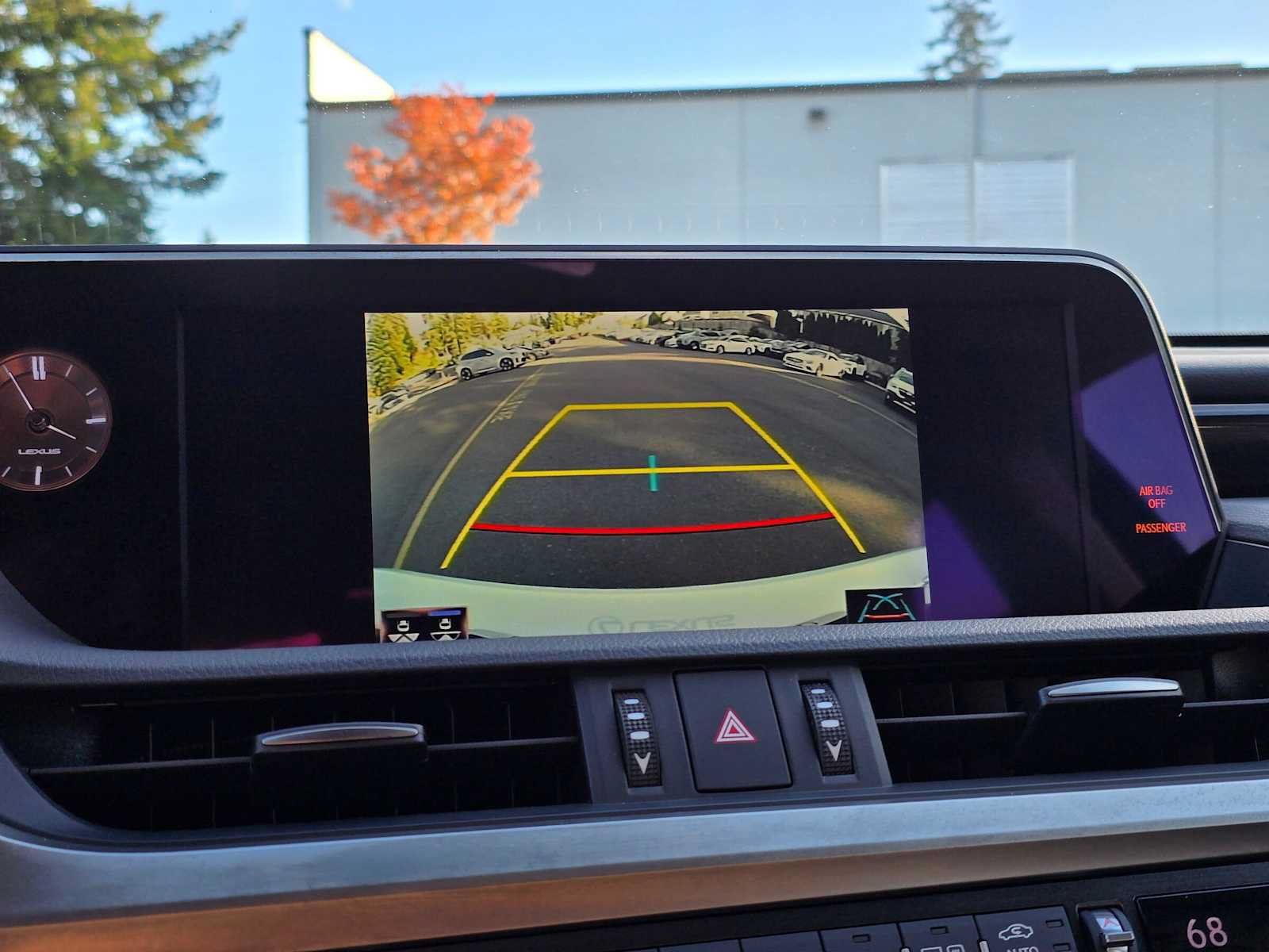 Used 2019 Lexus ES 300h w/ Premium Package FWD image 28