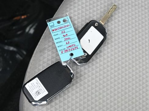 Used 2023 Kia Soul LX FWD image 18