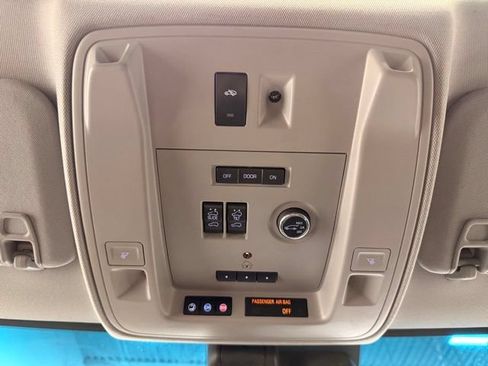 Used 2017 Cadillac Escalade Luxury AWD/4WD image 44
