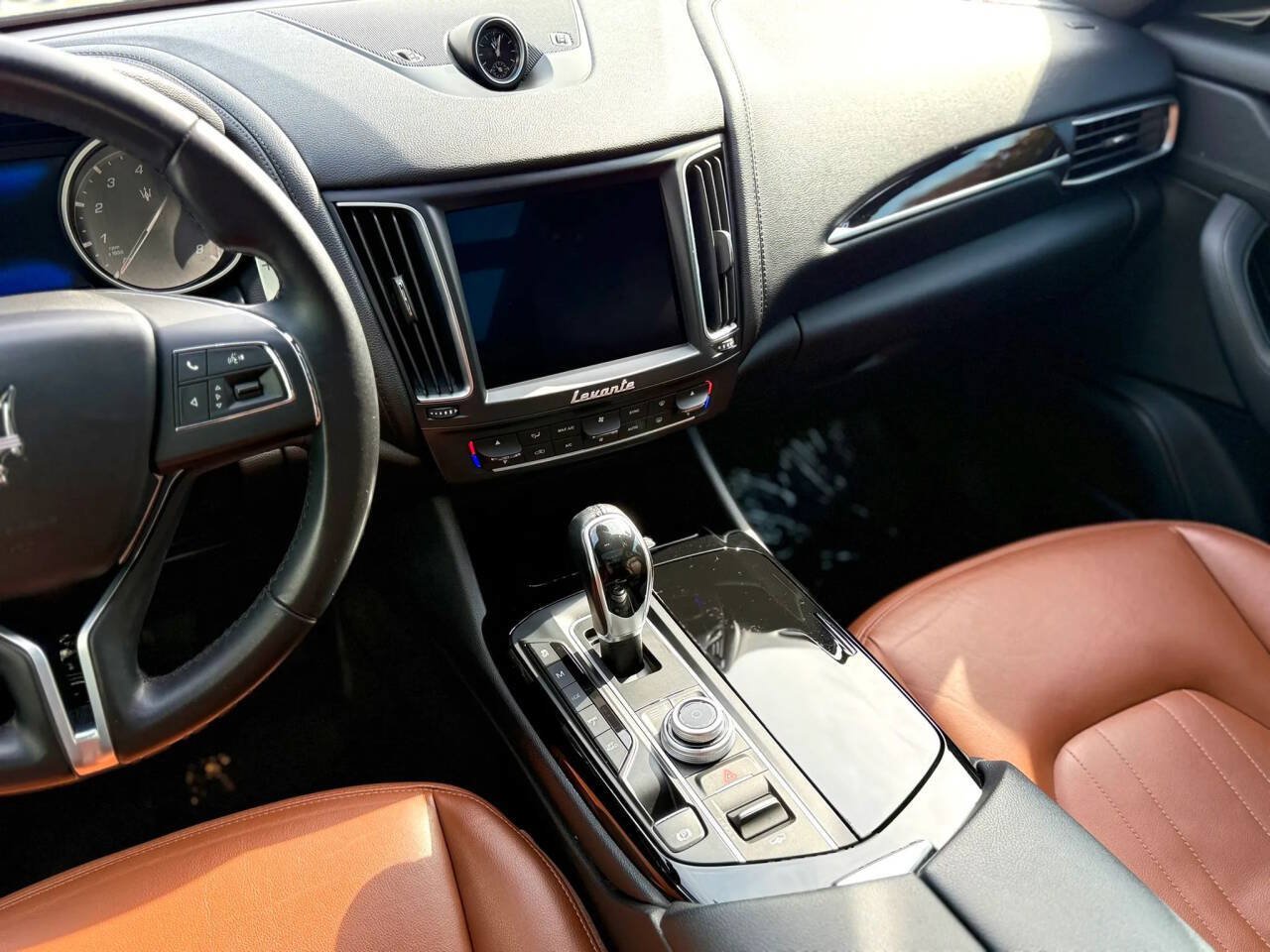 Used 2017 Maserati Levante S AWD/4WD image 18
