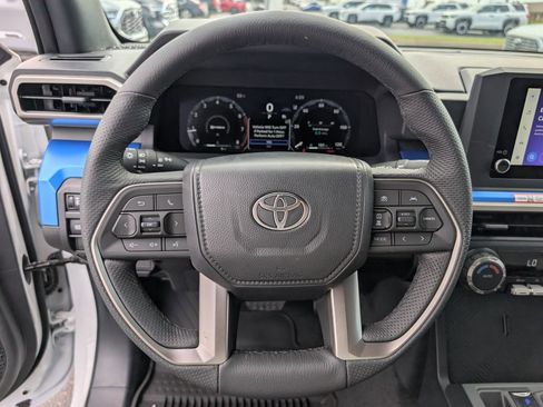 New 2026 Toyota Tacoma 2WD Xtracab image 10