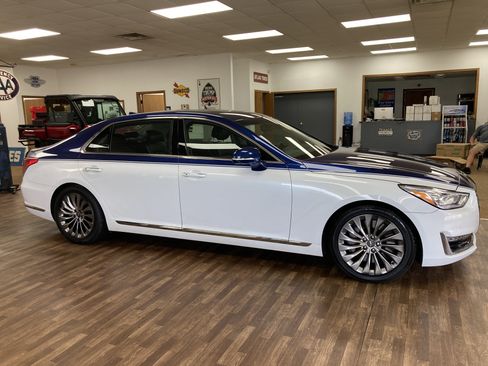 Used 2018 Genesis G90 3.3T Premium AWD/4WD image 5