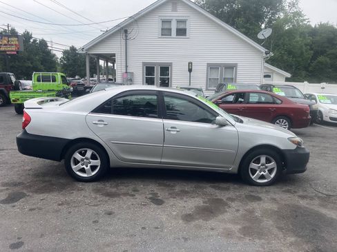 Used 2003 Toyota Camry SE FWD image 6