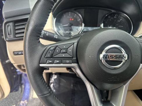 Used 2019 Nissan Rogue SL w/ Premium Package AWD/4WD image 17
