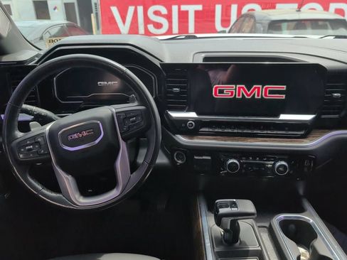 Used 2022 GMC Sierra 1500 Elevation w/ Elevation Premium Package AWD/4WD image 12