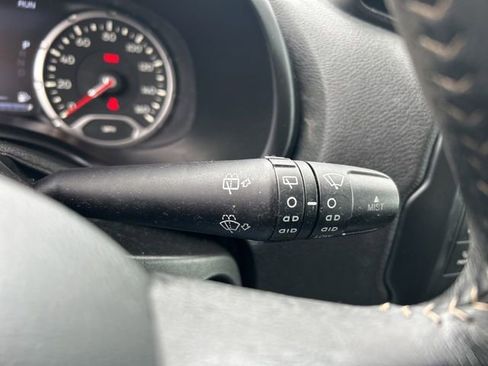 Used 2015 Jeep Renegade Limited AWD/4WD image 25