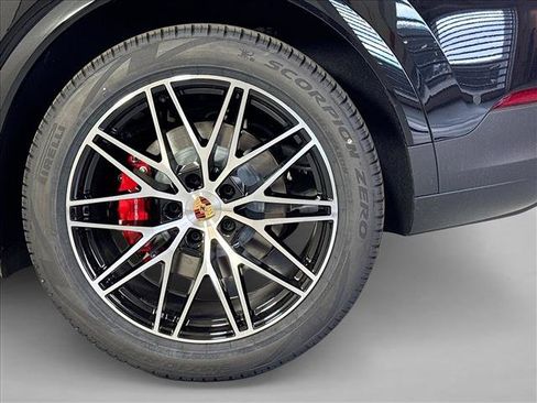 New 2026 Porsche Cayenne S AWD/4WD image 24