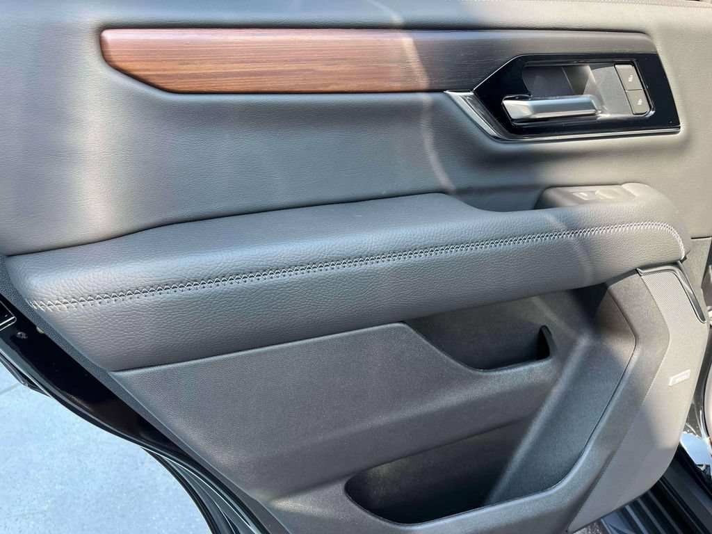 New 2026 GMC Yukon Denali w/ Advanced Technology Package AWD/4WD image 15