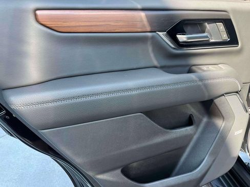 New 2026 GMC Yukon Denali w/ Advanced Technology Package AWD/4WD image 15