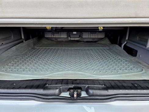 Used 2002 Volkswagen Eurovan MV image 35