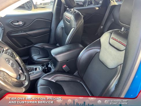 Used 2020 Jeep Cherokee Trailhawk w/ Cold Weather Group image 14