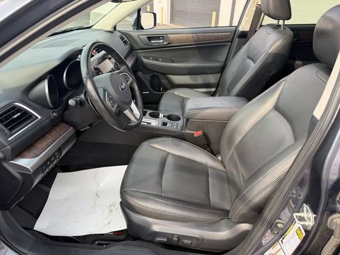 Used 2017 Subaru Outback 2.5i Limited AWD/4WD image 10