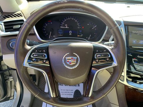 Used 2014 Cadillac SRX Luxury w/ Driver Awareness Package image 16