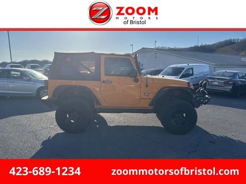 Used 2012 Jeep Wrangler Rubicon w/ Dual Top Group AWD/4WD image 1