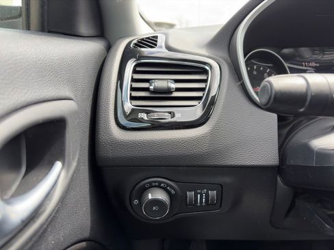 Used 2021 Jeep Compass Limited image 18